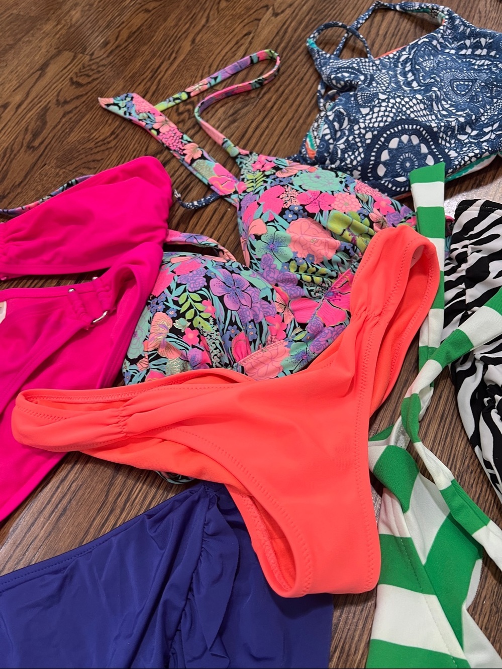 Assorted Bathing Suit Bundle - Picture 6 of 8